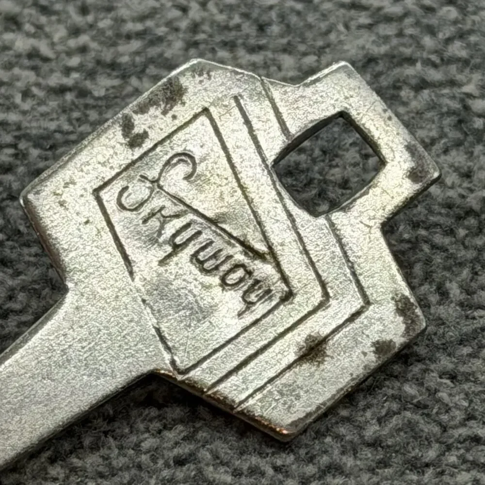 Vintage Skyway Suitcase Luggage Replacement Key Lock Hardware Collectible